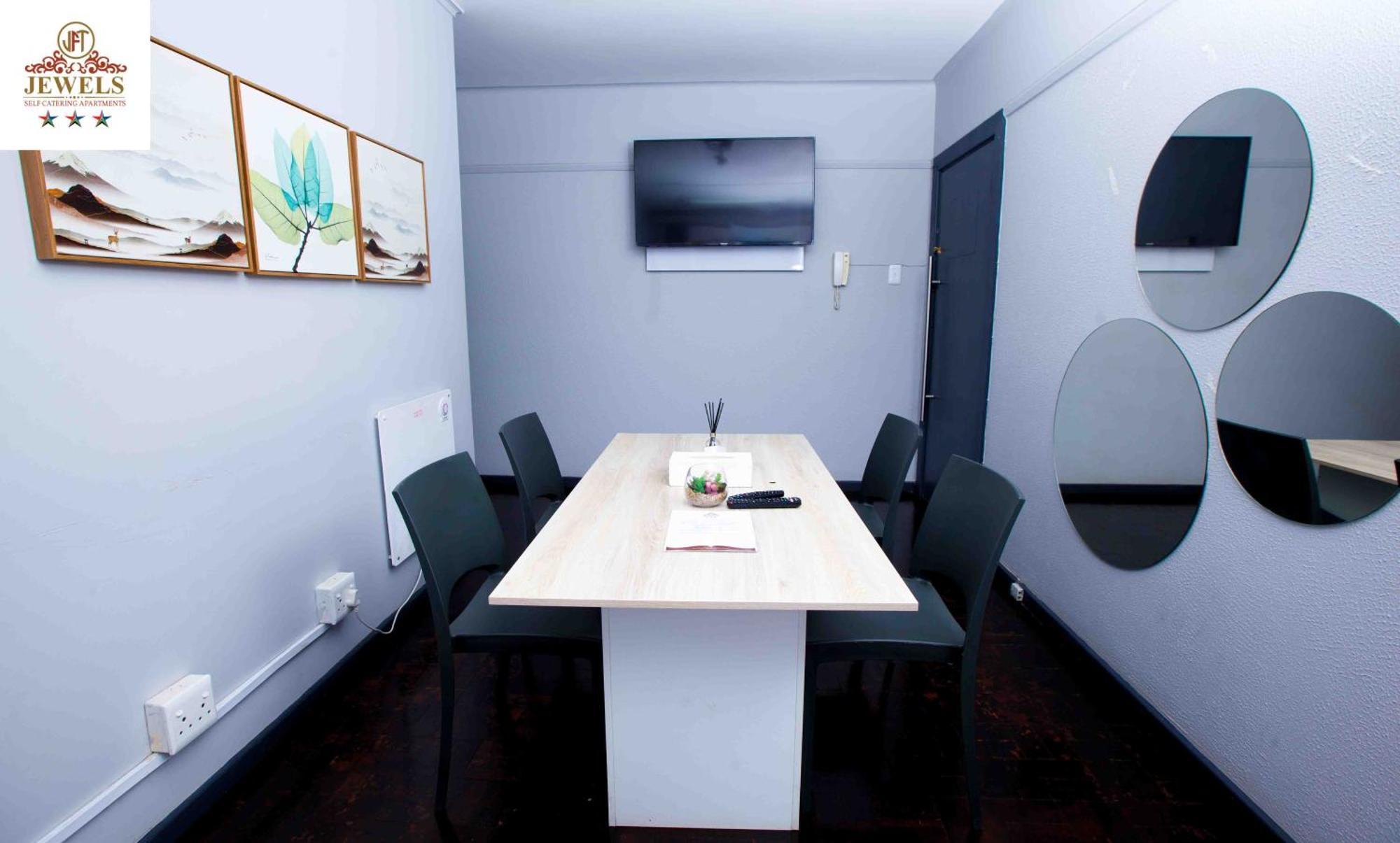 Jft Self Catering Units Bed & Breakfast East London Eksteriør bilde