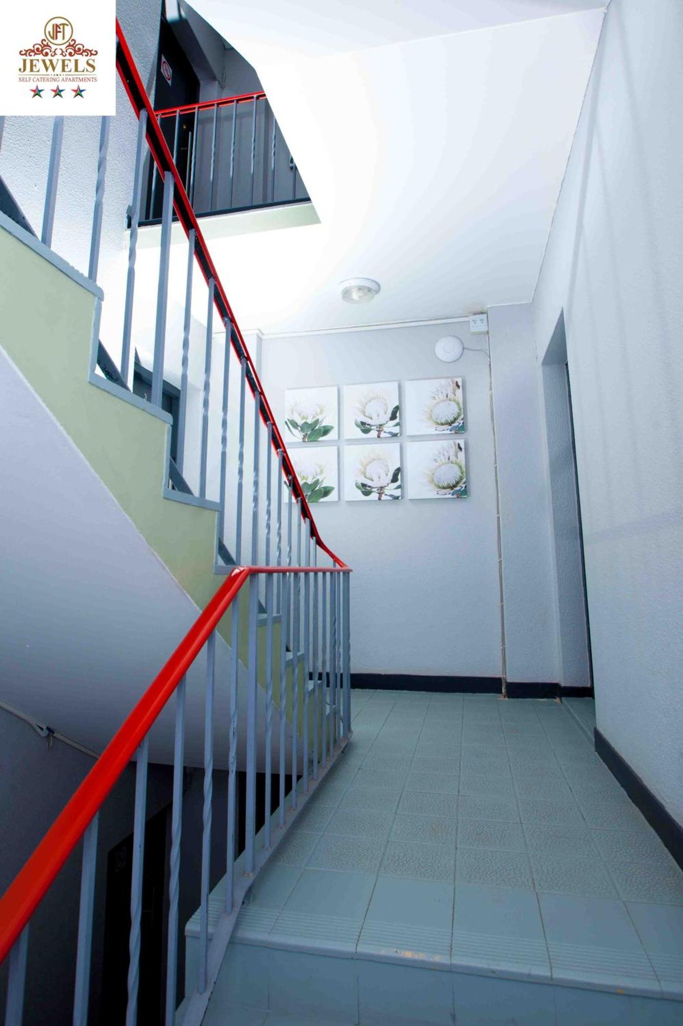 Jft Self Catering Units Bed & Breakfast East London Eksteriør bilde